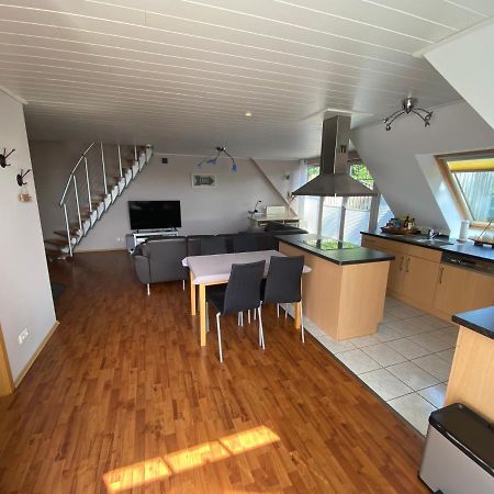 Moderne Maisonette-Wohnung Am Karpfenteich; Modern Apartment With View Of The Carp Pond Barmstedt Exteriér fotografie