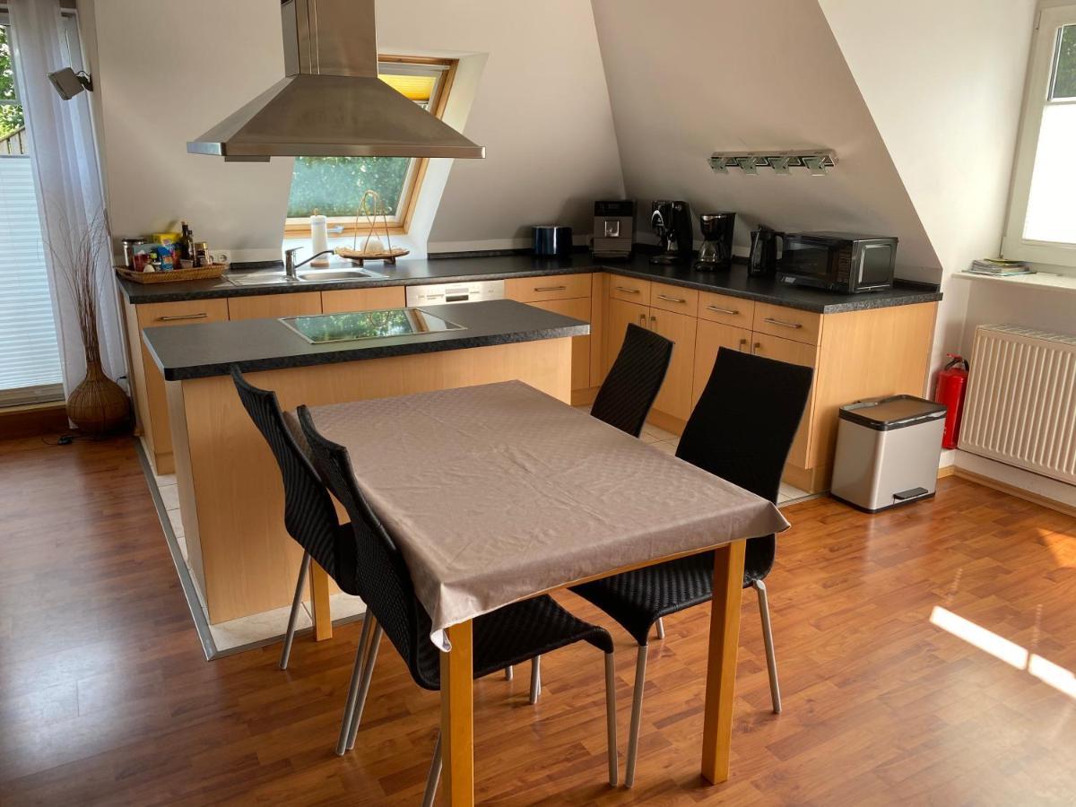 Moderne Maisonette-Wohnung Am Karpfenteich; Modern Apartment With View Of The Carp Pond Barmstedt Exteriér fotografie
